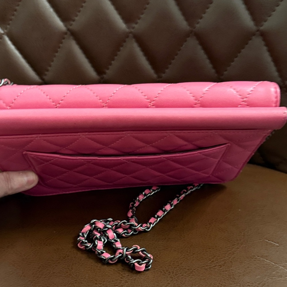 CHANEL Pink Quilted Crossbody Bag - Picture 5 of 10